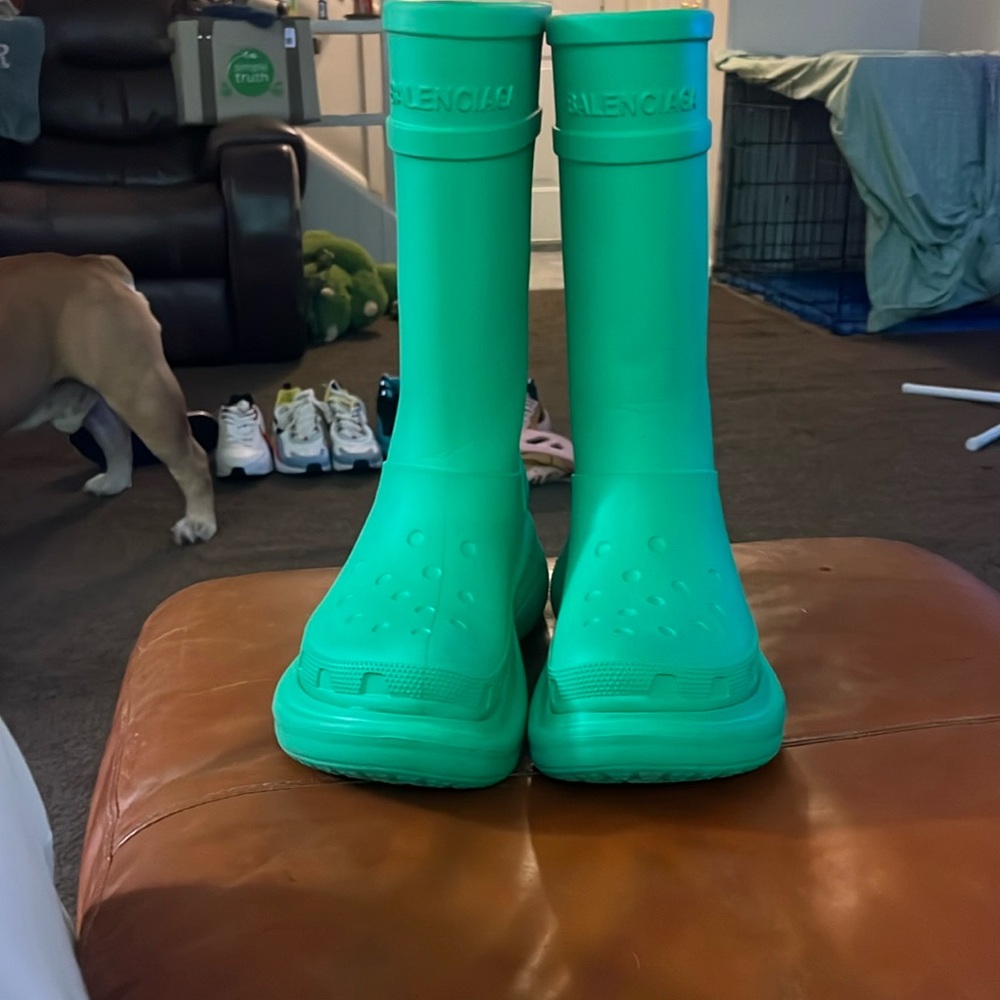 Balenciaga women Green Rain Boots